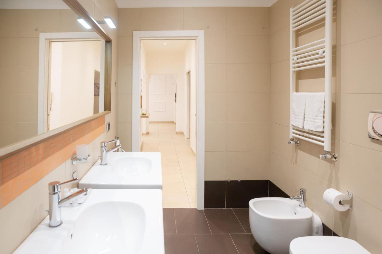 Internotre Luxury Apartment Бари Экстерьер фото